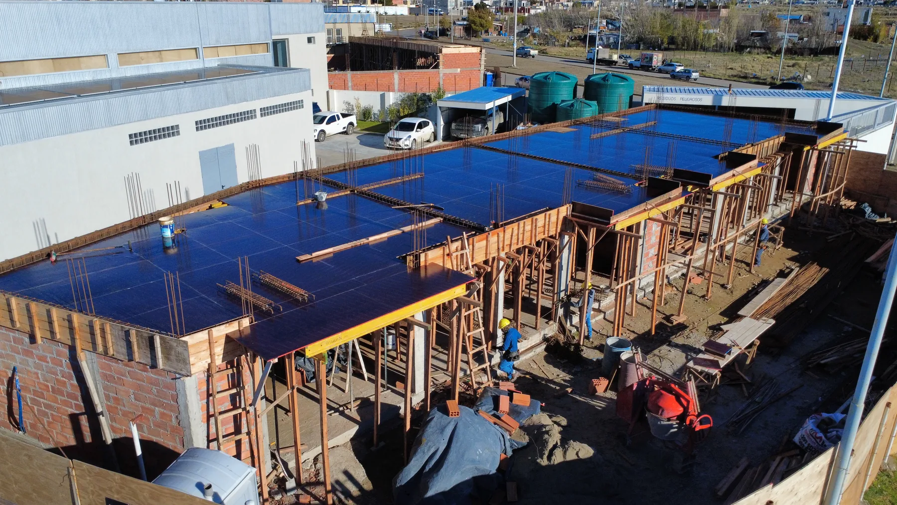 Estructuras y obra civil en avance